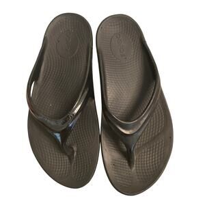 OOfos Recovery Sandal Womens 9 Thong Shiny Black Flip Flop Black